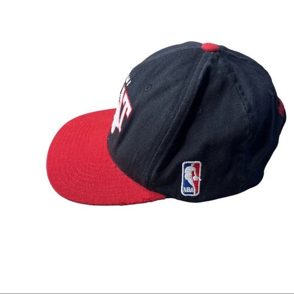 Miami Heat Mitchell & Ness SnapBack Hat - Picture 2 of 9